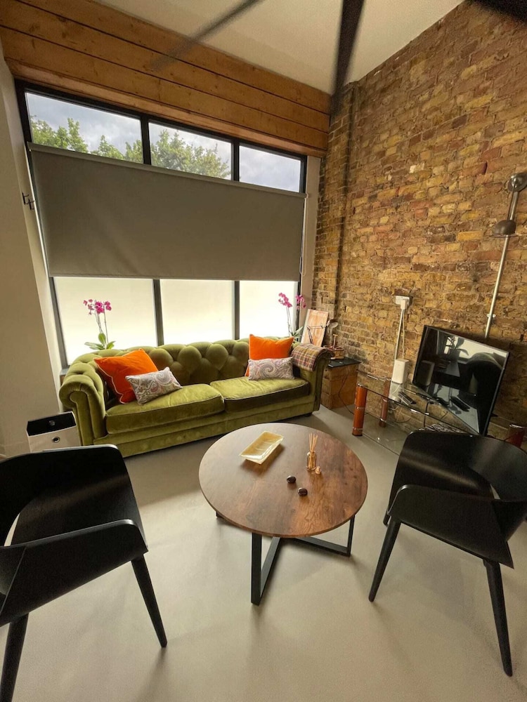Basic Apartment, 1 King Bed
