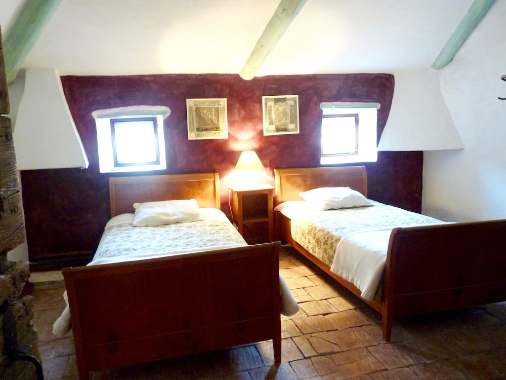Suite (Terre d'Ombre) photo 3