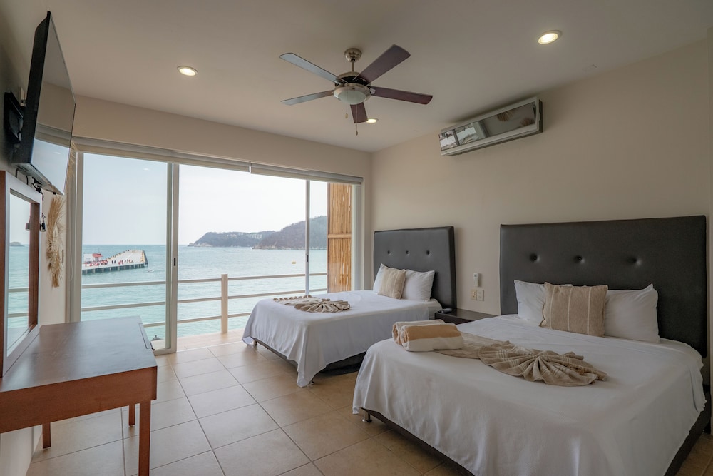 Suite, 2 Double Beds, Ocean View