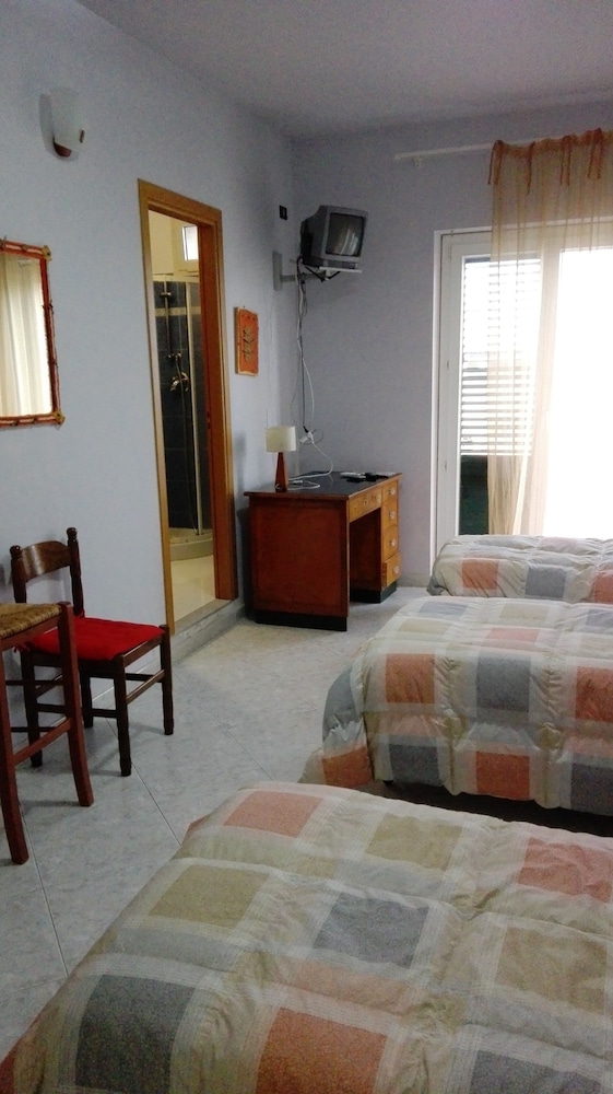 Triple Room photo 2