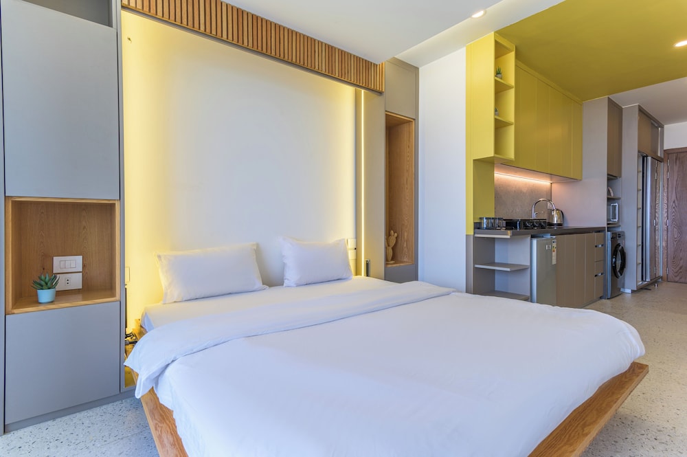 Studio, 1 Double Bed, Balcony, Sea View photo 1