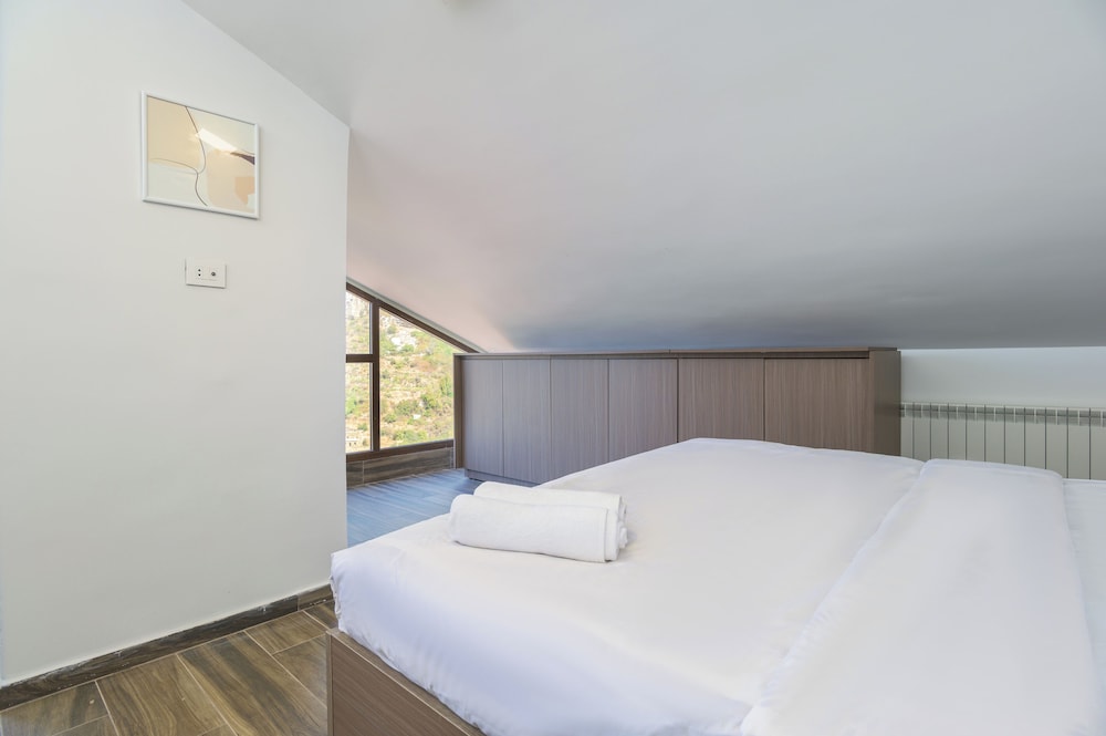 Apartment, 2 Bedrooms, Kitchen, Mountain View photo 3