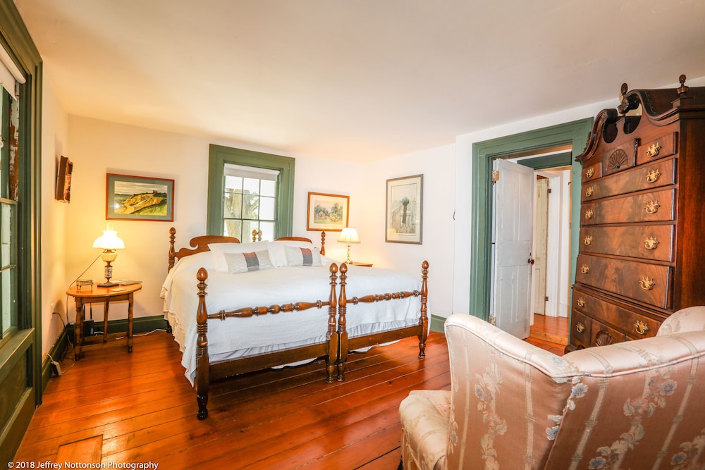 Traditional Double Room, 1 Bedroom, Private Bathroom (Main House- East Room) photo 1