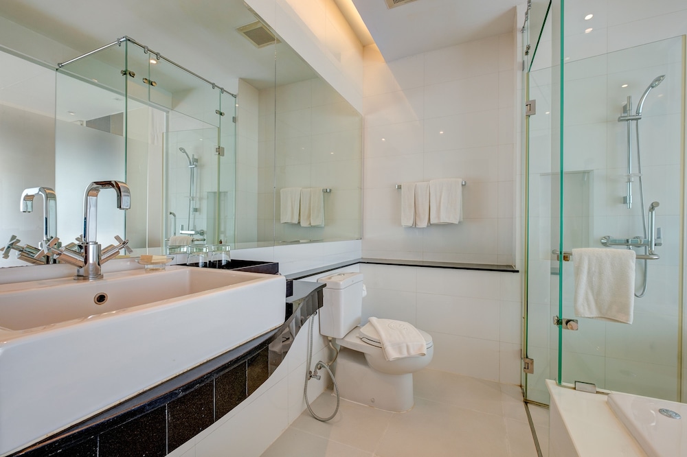 Penthouse Ocean Pool Three-Bedrooms Apartment photo 2