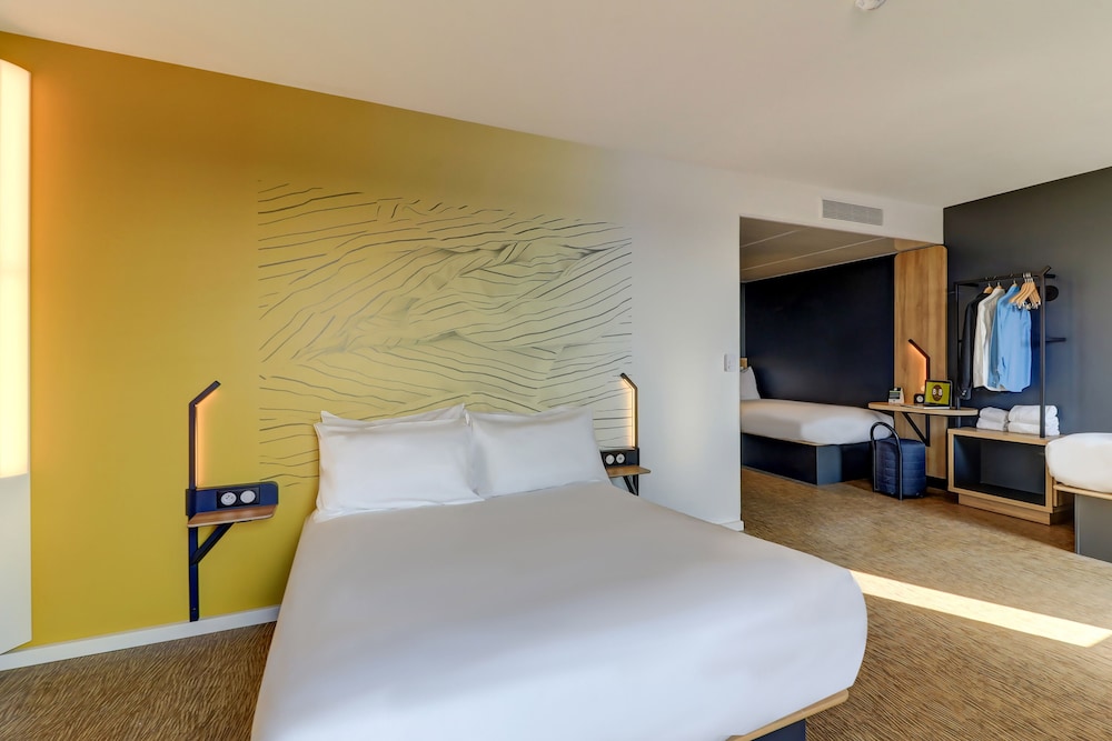 Quadruple Room, Non Smoking - Photo 9