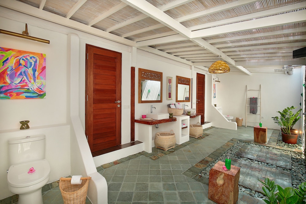 Limas Romantic Villa - for Cool Adults Only photo 3