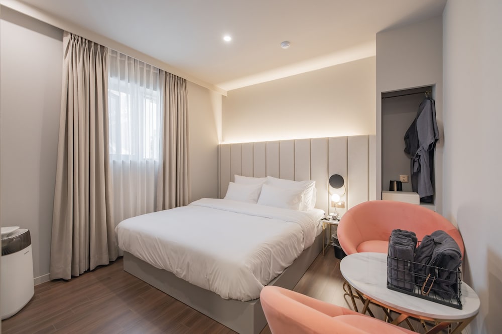 Standard Room - Photo 1