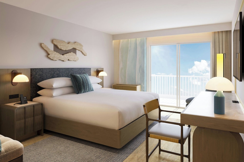Room, 1 King Bed, Balcony, Partial Ocean View (Balcony) photo 1