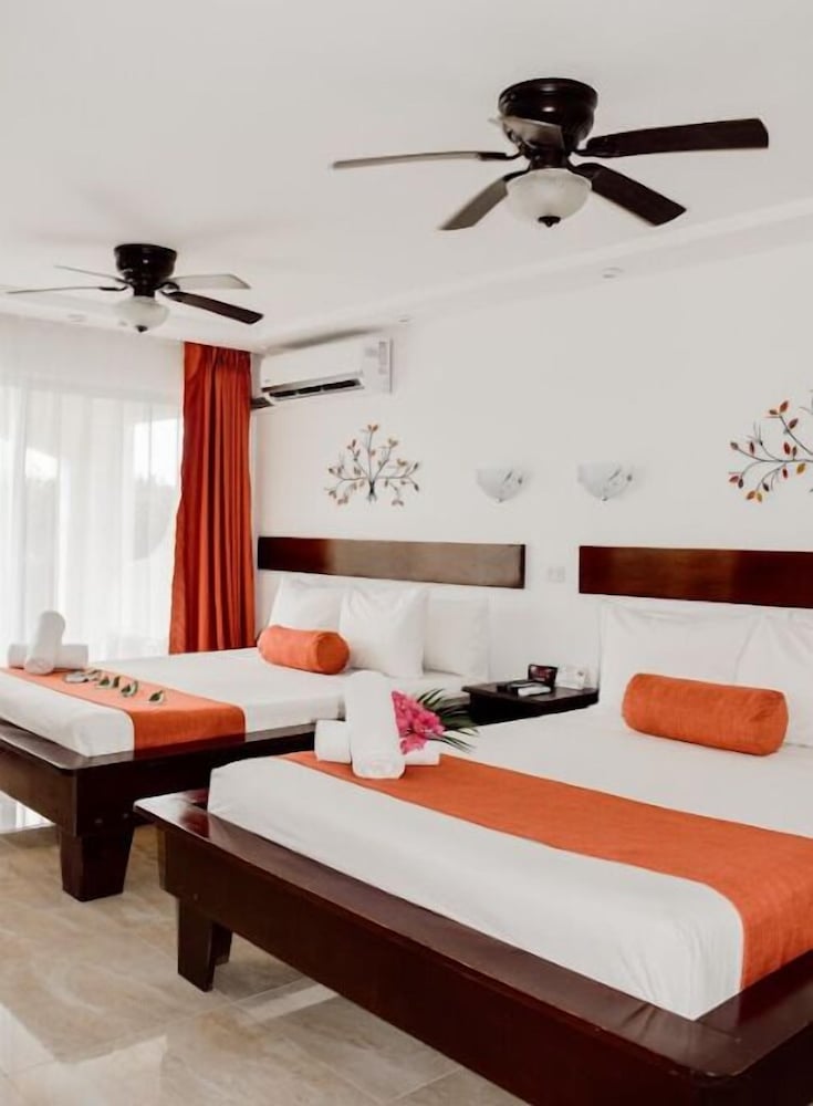 Superior Quadruple Room (Balcony or Patio) - Photo 1
