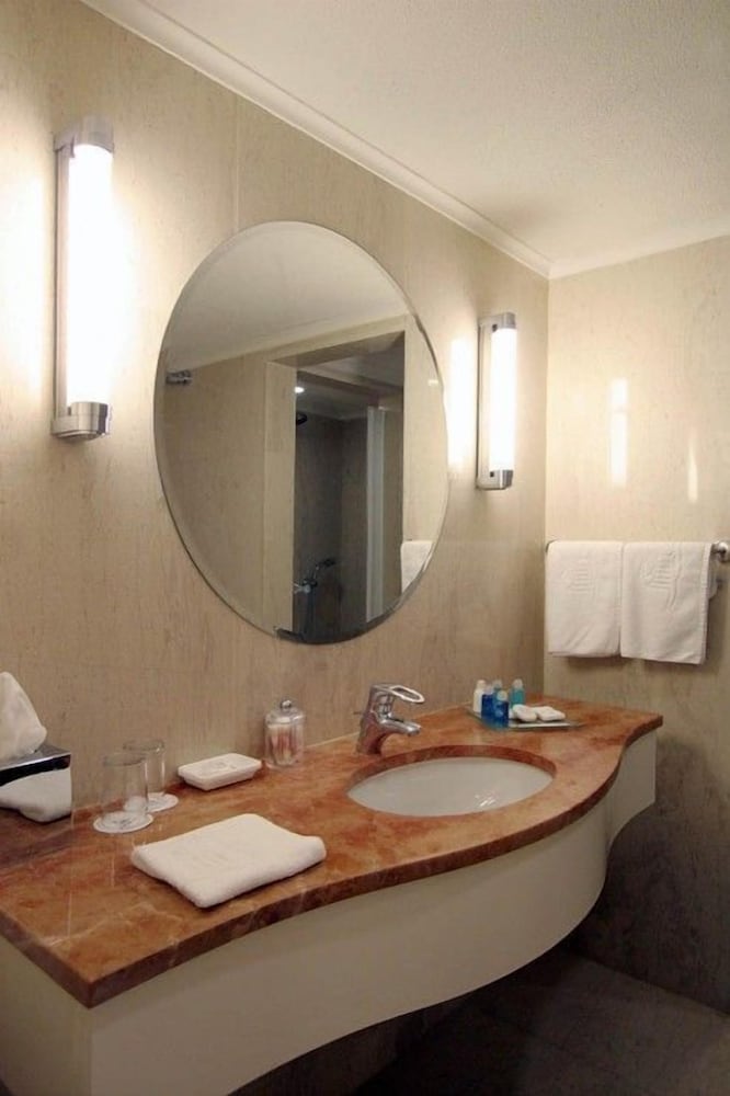 Executive Suite photo 2