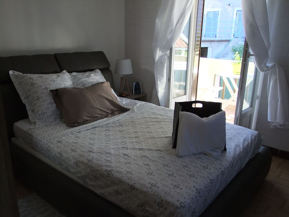 Suite (Blanche) photo 1