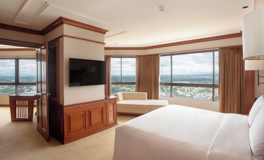 Executive Suite, River View - Photo 5