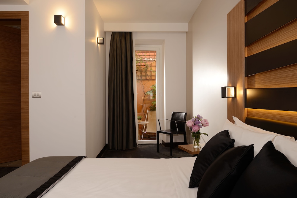 Standard Double Room photo 1