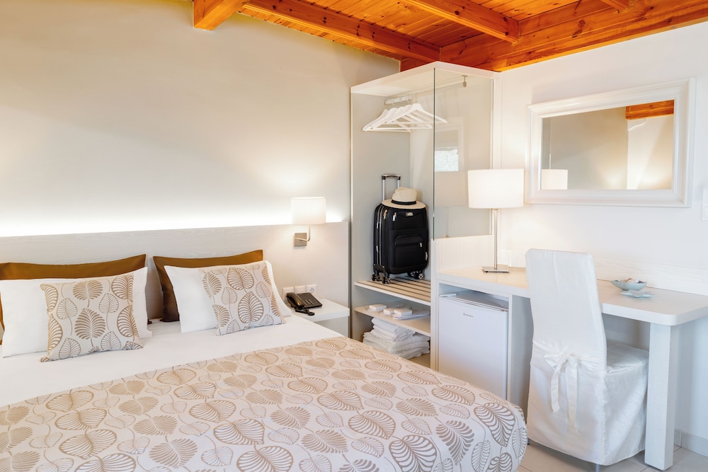 Deluxe Room, Non Smoking, Ocean View photo 1