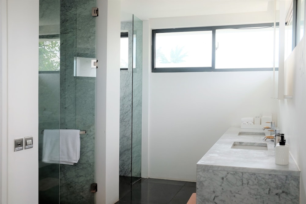 Premium Villa, Beach View photo 2