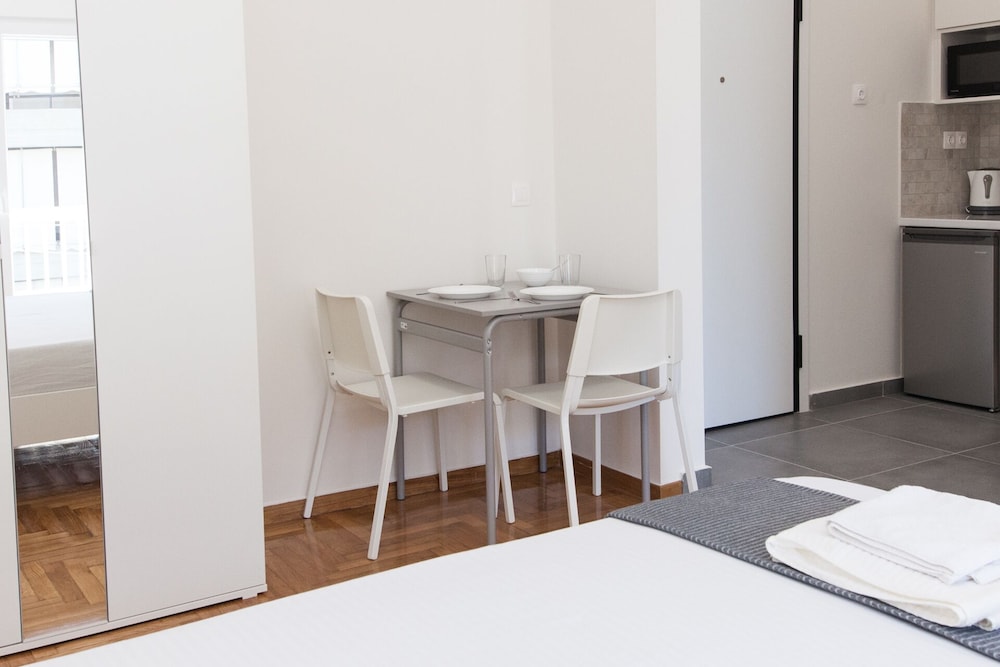 Apartment photo 2