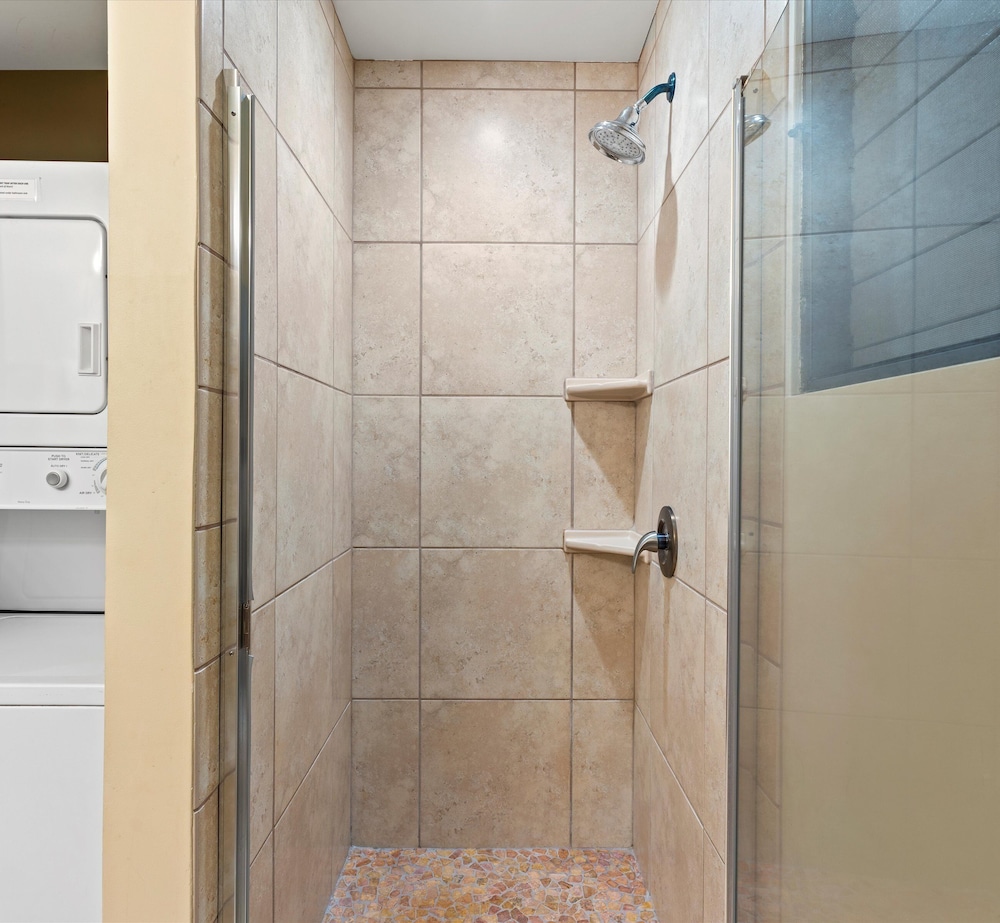 Condo, 2 Bedrooms