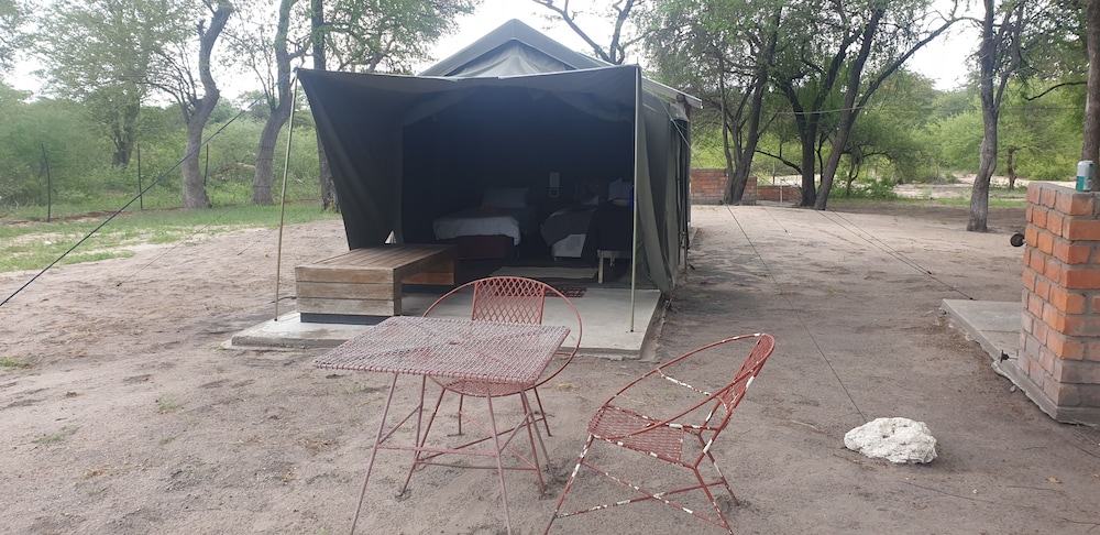 Deluxe Tent photo 1