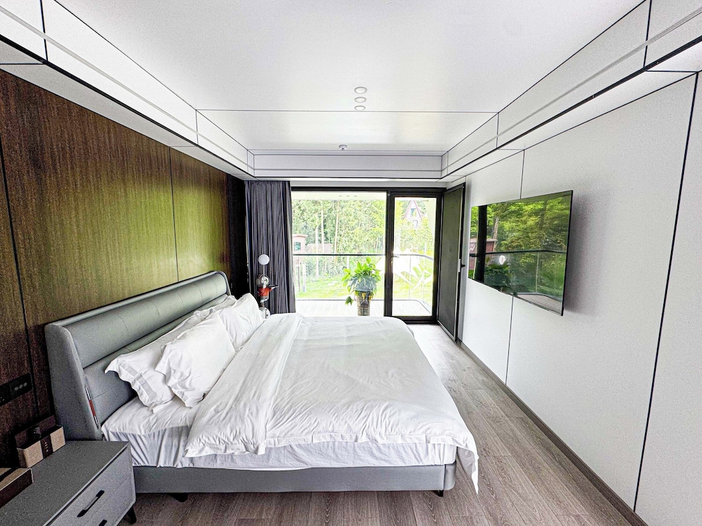 Luxury Double Room, Patio, Hill View