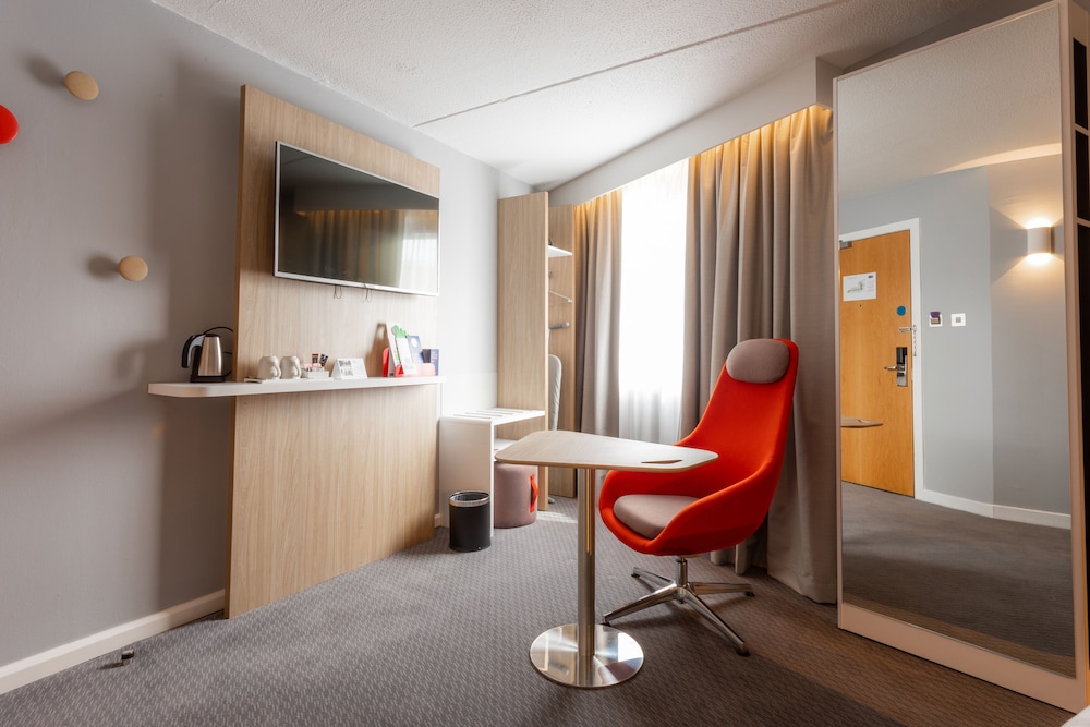 Standard Room (with Free Hot Breakfast) - Photo 2