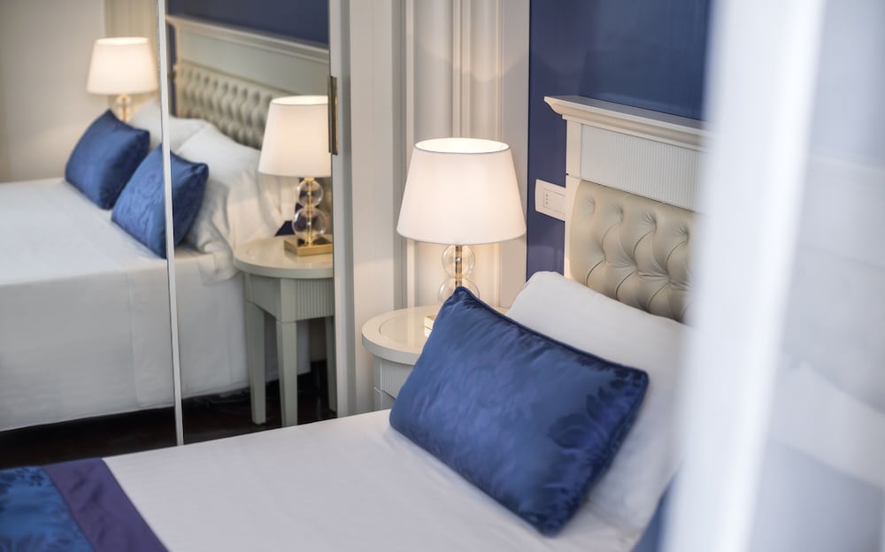 Premium Double or Twin Room - Photo 6