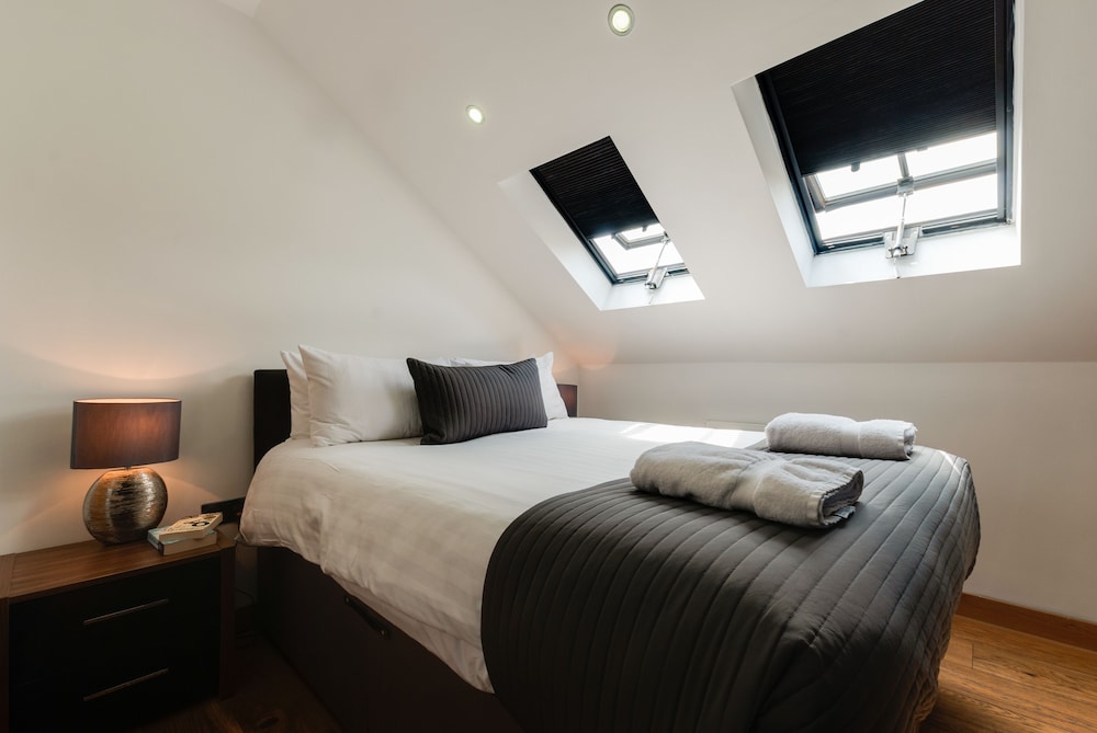 Penthouse, 2 Bedrooms (Sleeps 6, with Sofa Bed) photo 1