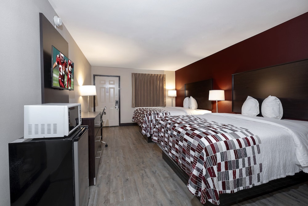 Deluxe Room, 2 Queen Beds, Non Smoking photo 3