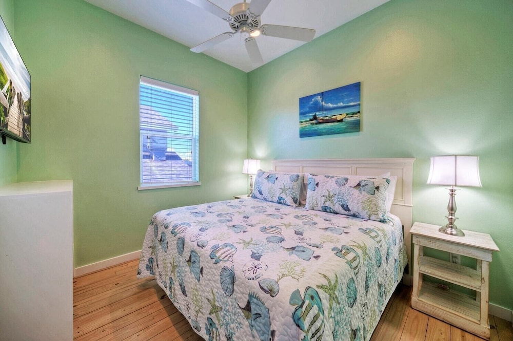 House (4 Bedrooms)