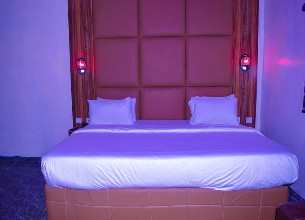 Executive Room - Photo 2