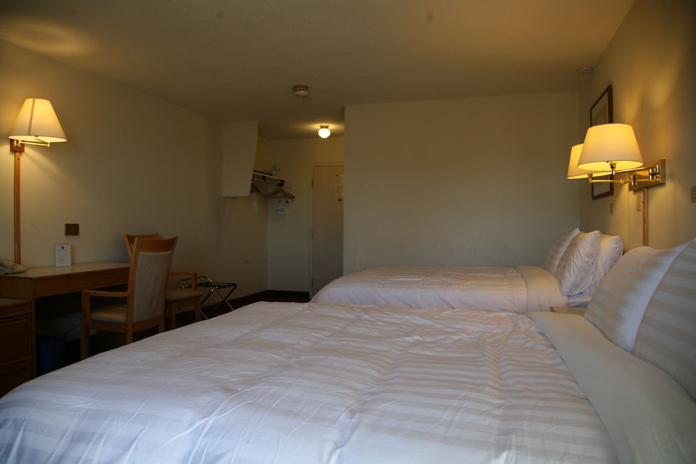 Classic Studio Suite, 2 Queen Beds