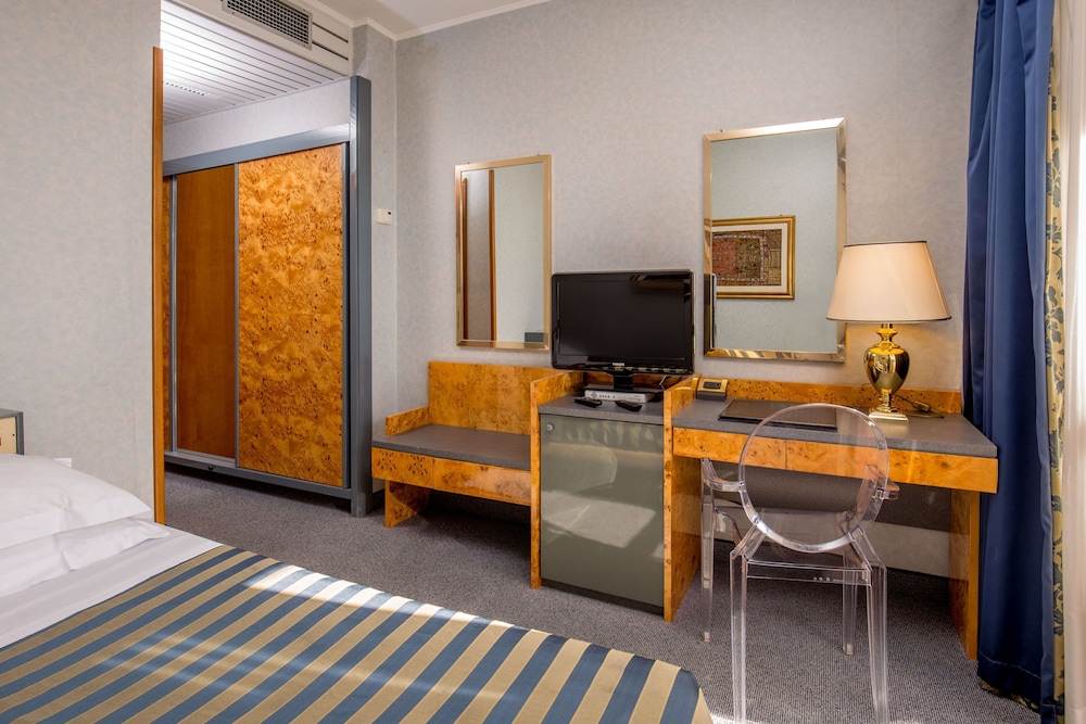 Classic Single Room