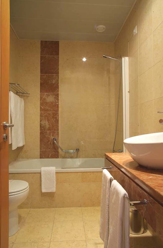 Premier Double Room - Photo 8