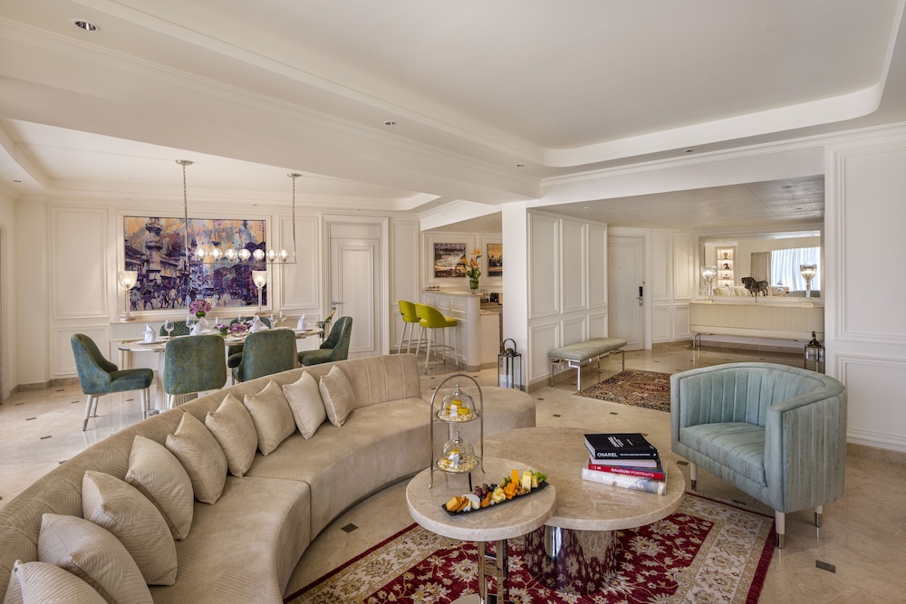 Presidential Suite