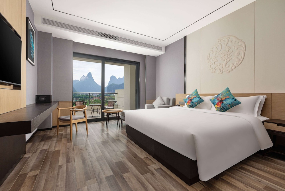 Superior Room, 1 King Bed, Non Smoking photo 1