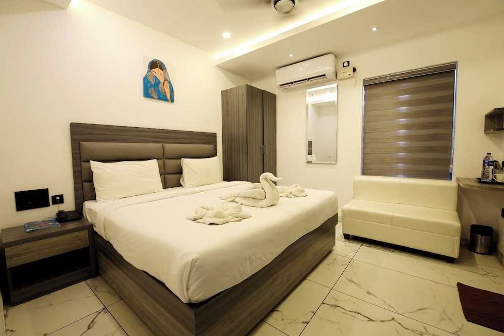Premium Twin Room photo 2