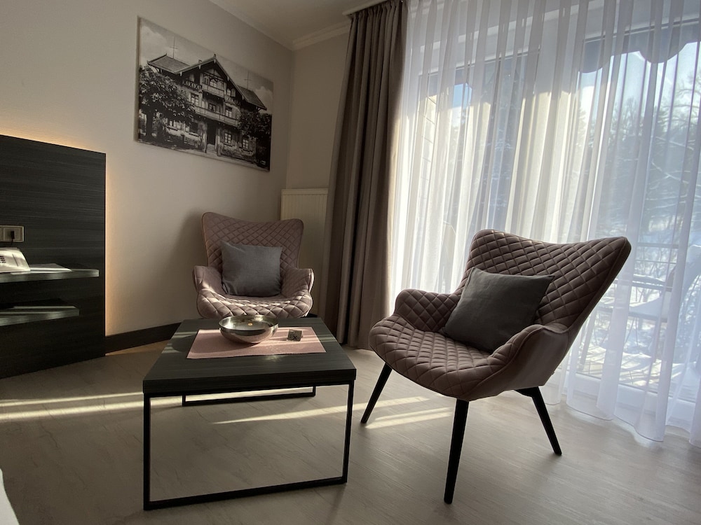Standard Double Room, Non Smoking - Photo 8