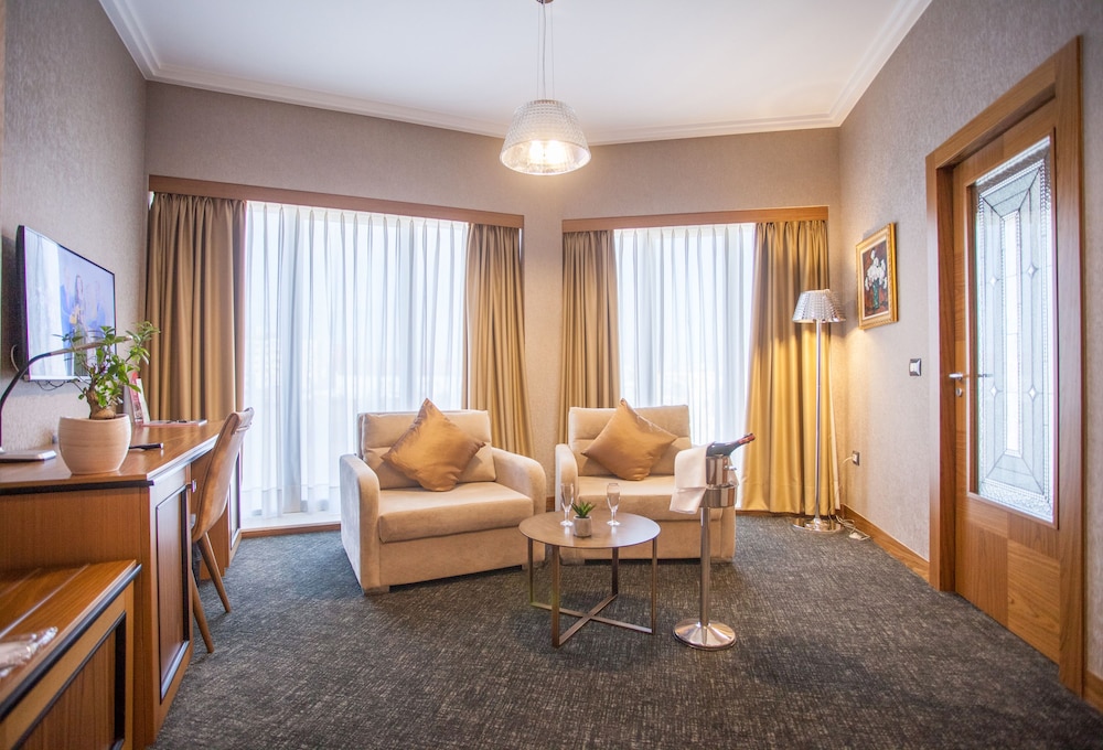 Deluxe Quadruple Room, Park View, Tower photo 1