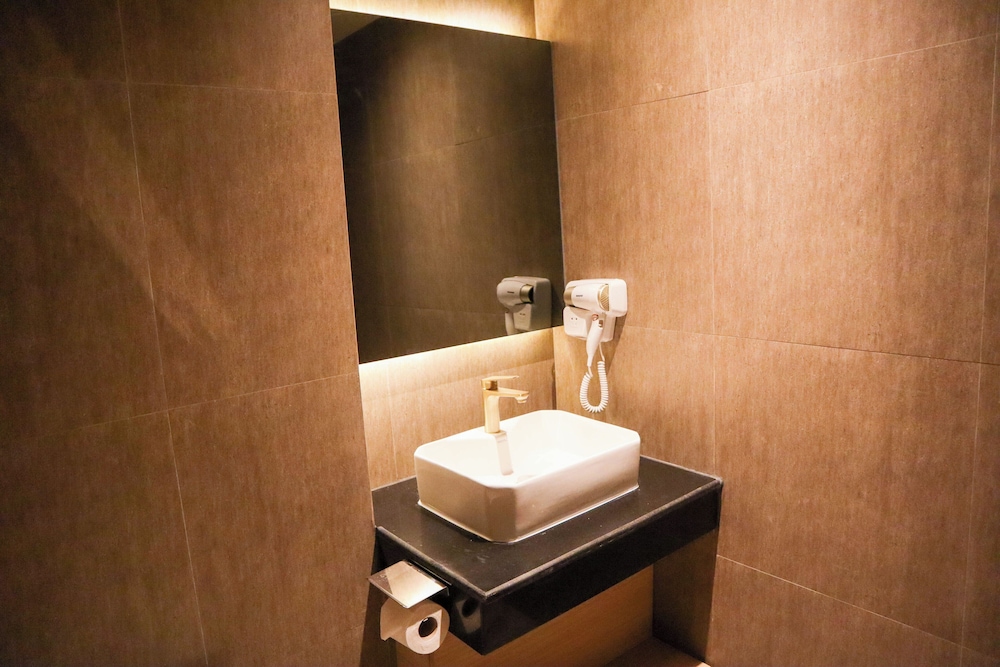 Deluxe Double Room, City View - Photo 6