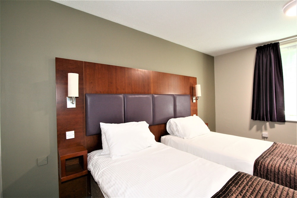 Standard Twin Room - Photo 12