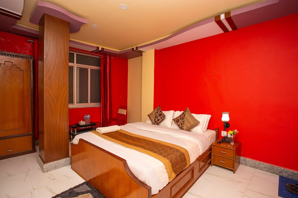 A/C Deluxe Room photo 2