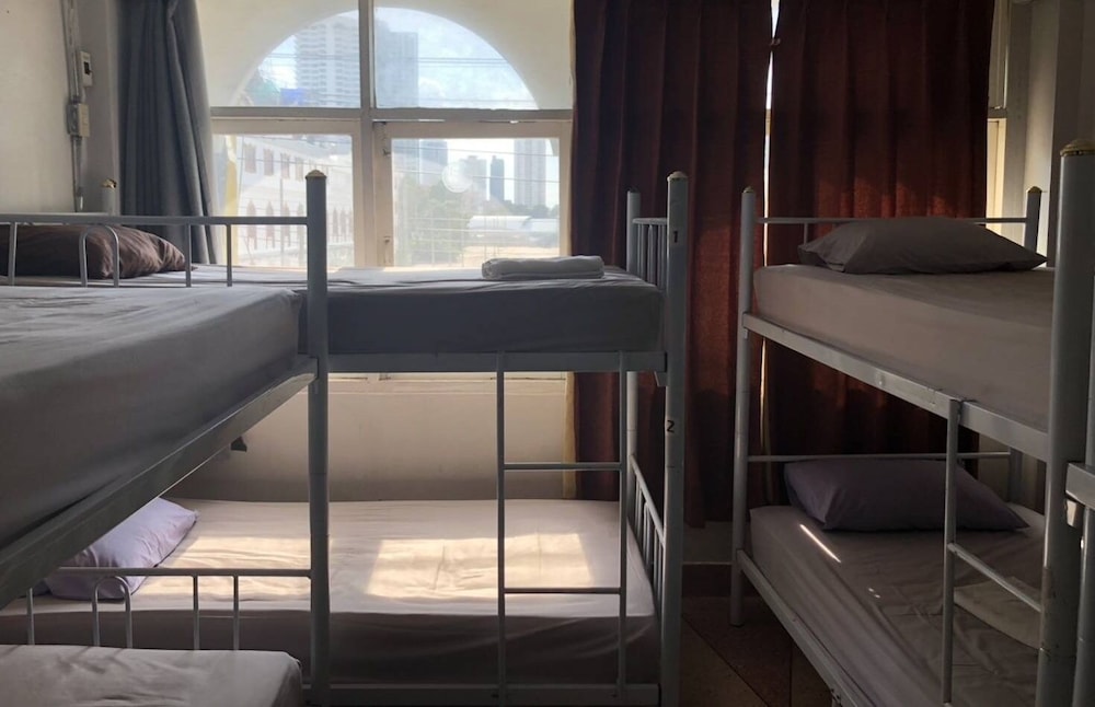 Economy Shared Dormitory, Mixed Dorm, City View photo 3