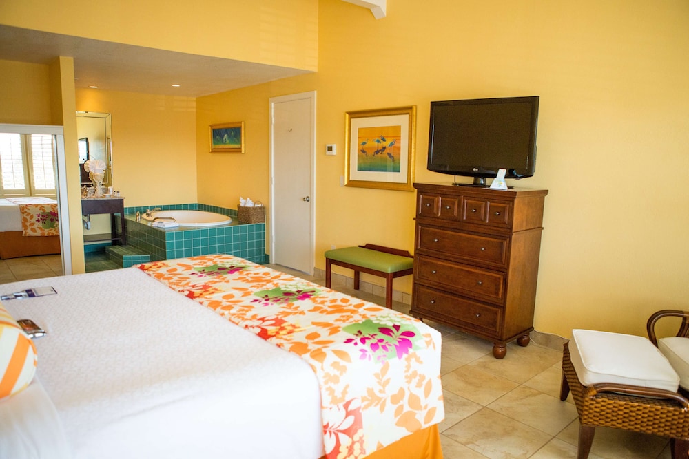 Suite, Multiple Beds, Jetted Tub, Bay View (No Balcony) photo 3