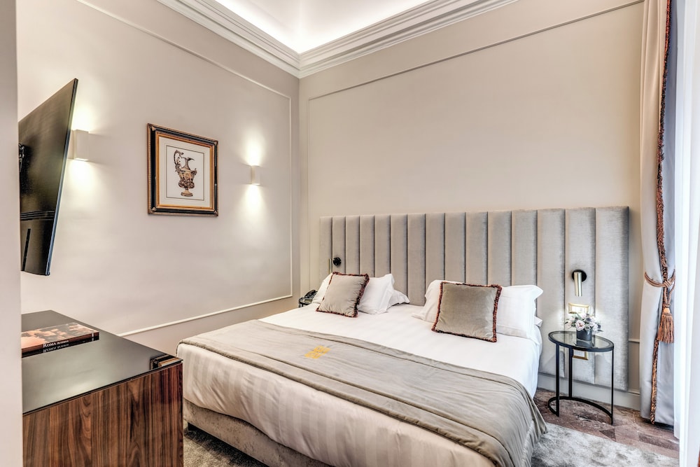 Deluxe Suite, 1 King Bed with Sofa bed