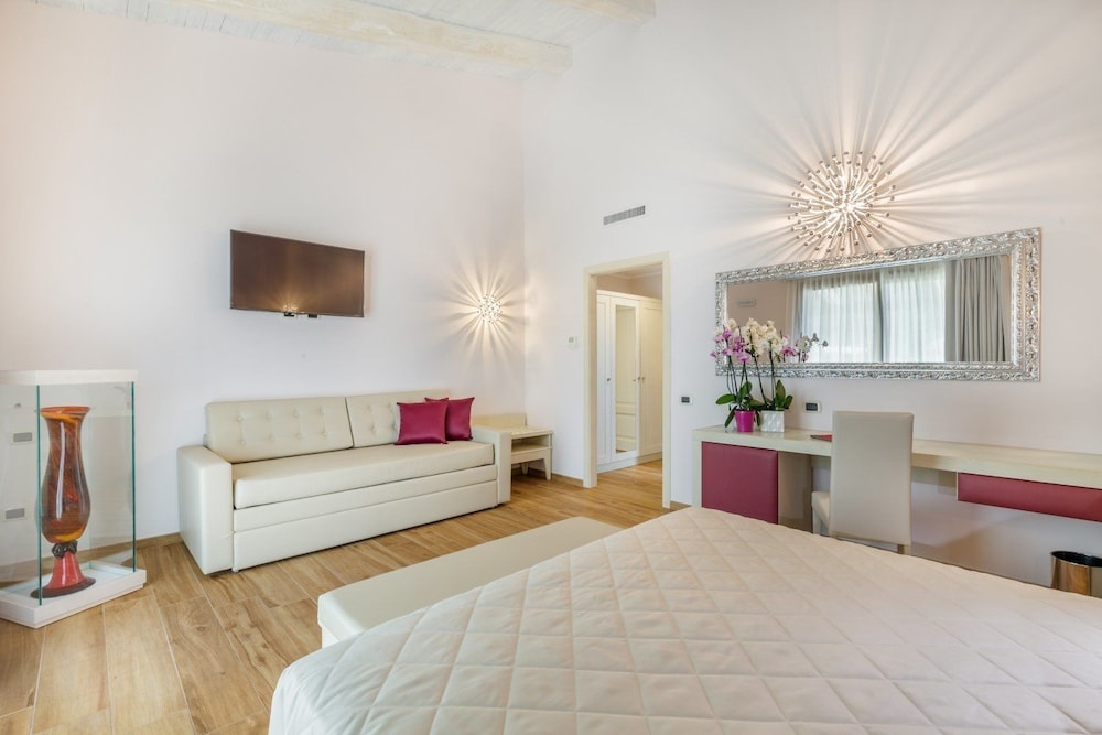 Junior Suite (Sweet Caress) - Photo 2