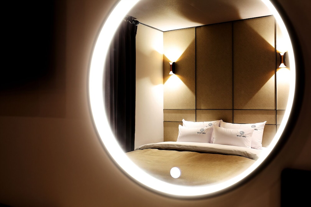 Twin Room - Photo 9