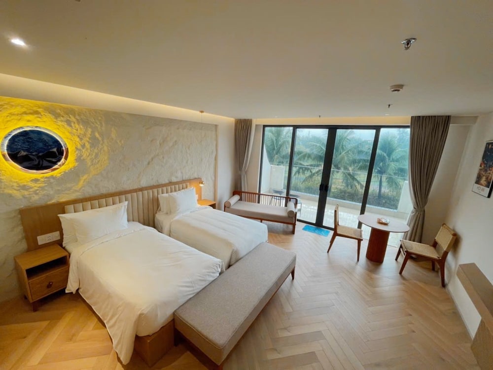 Business Studio, 2 Double Beds, Mountain View
