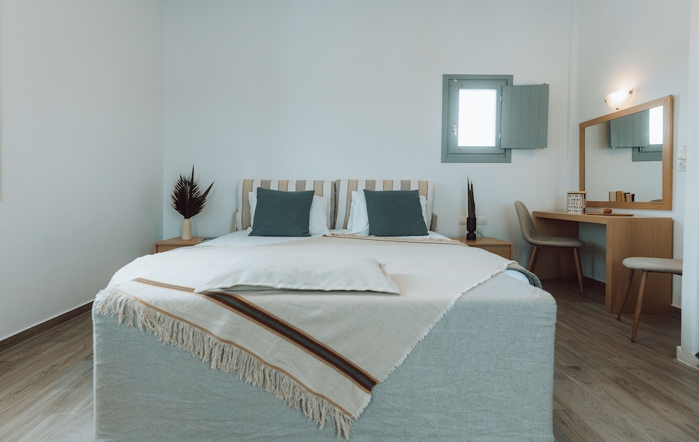 Comfort Suite, Balcony, Sea View photo 2