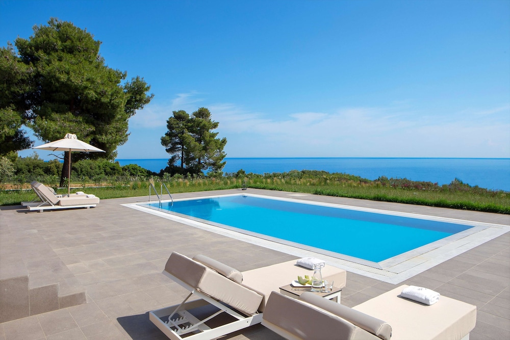 Royal Villa, 2 Bedrooms, Private Pool - Photo 14