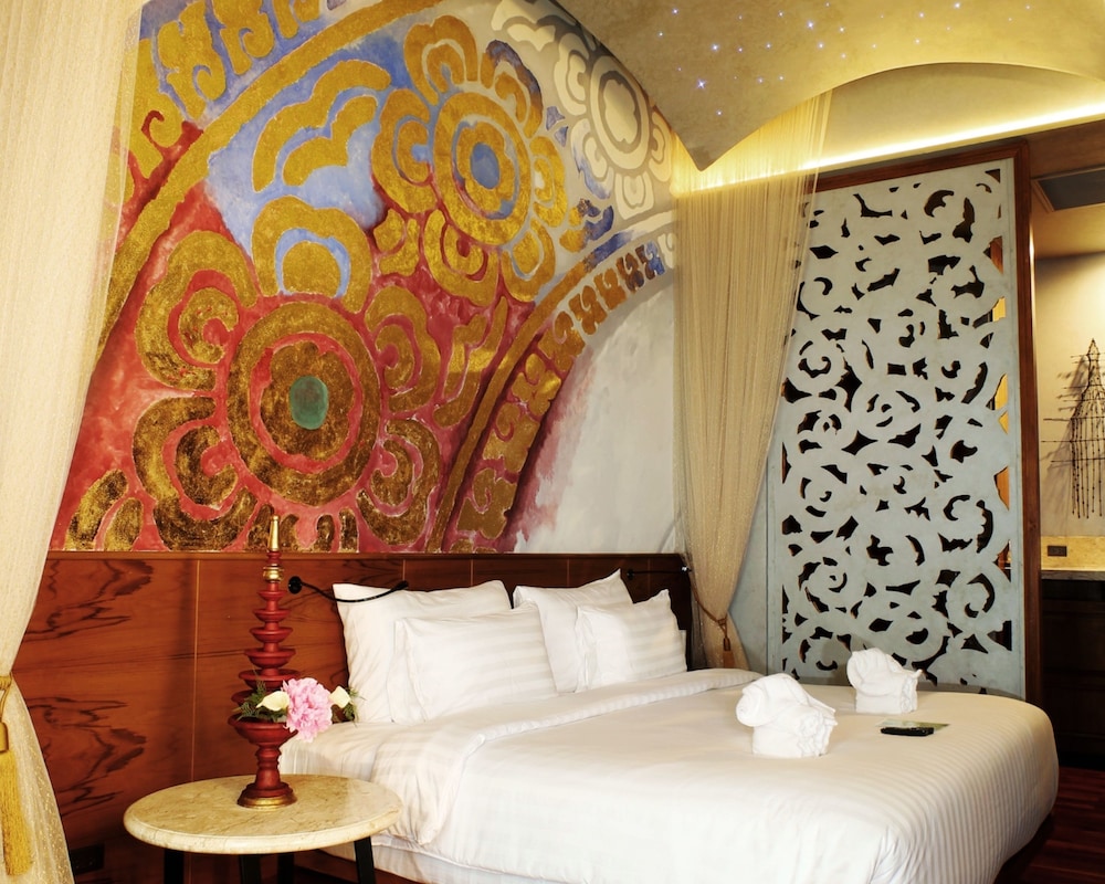 Cabana Suite Pool Access - Photo 10