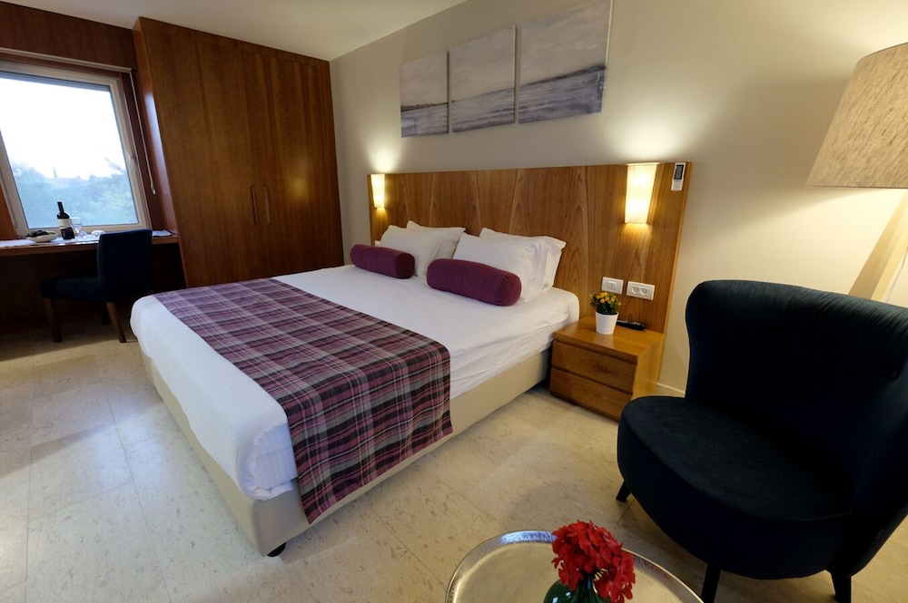 Superior Double Room, 1 King Bed, City View